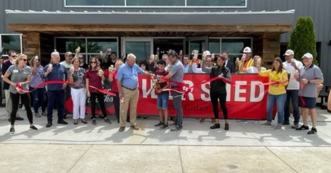 Eckert's Cider Shed Brings Weekly Concerts to Downstate Illinois